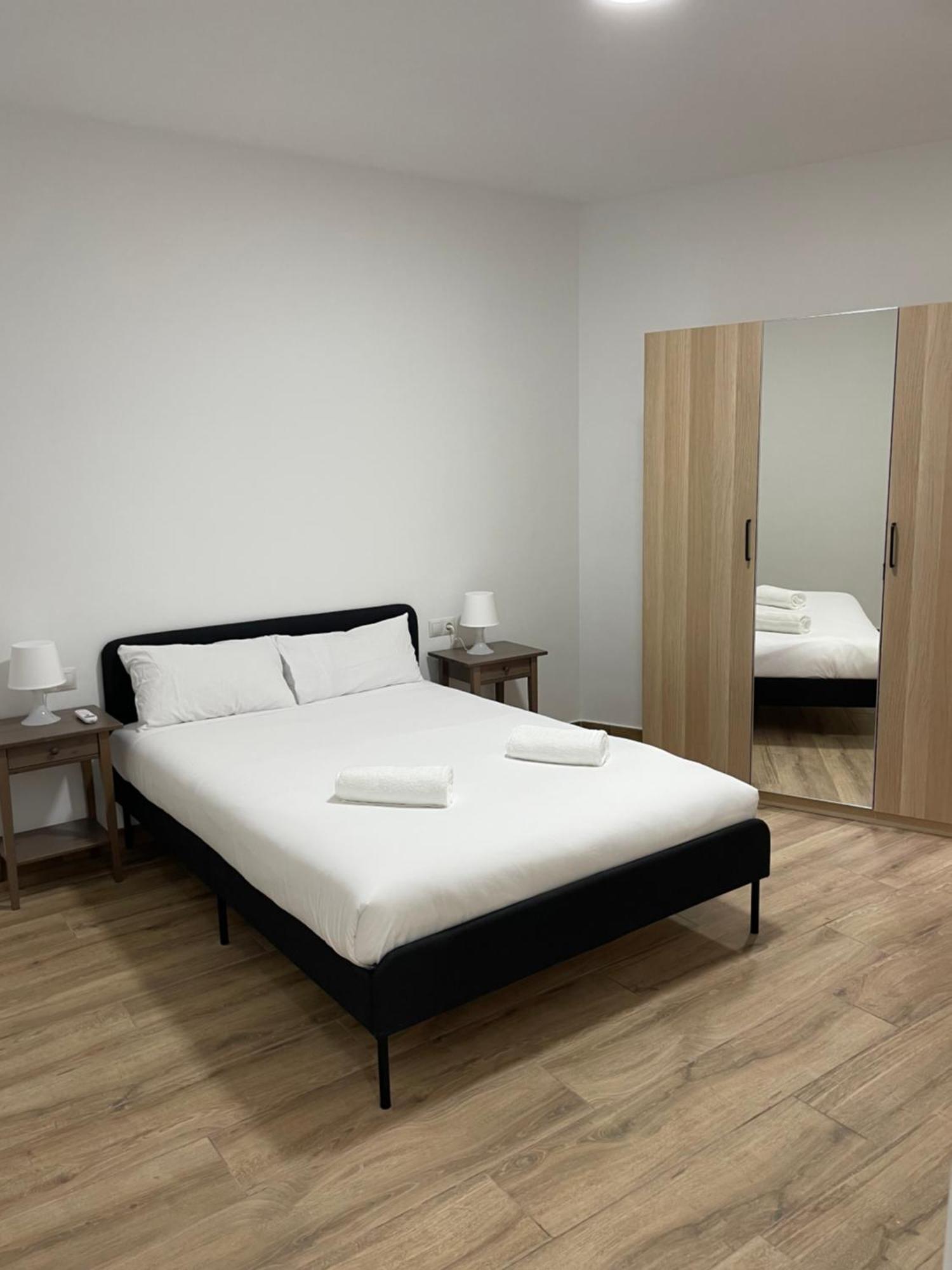 Tarradellas Sants Estacio Barcelona
